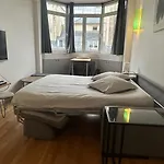 Magnifique Studio Avec Mezzanine Au Coeur De Paris